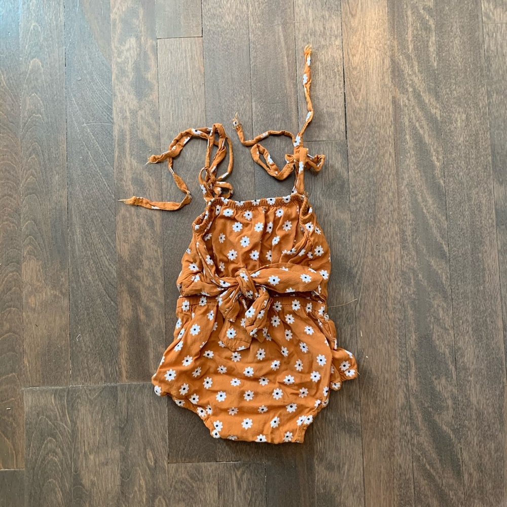 Romper - Picture 2 of 3